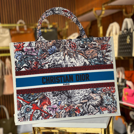 Dior totte bag