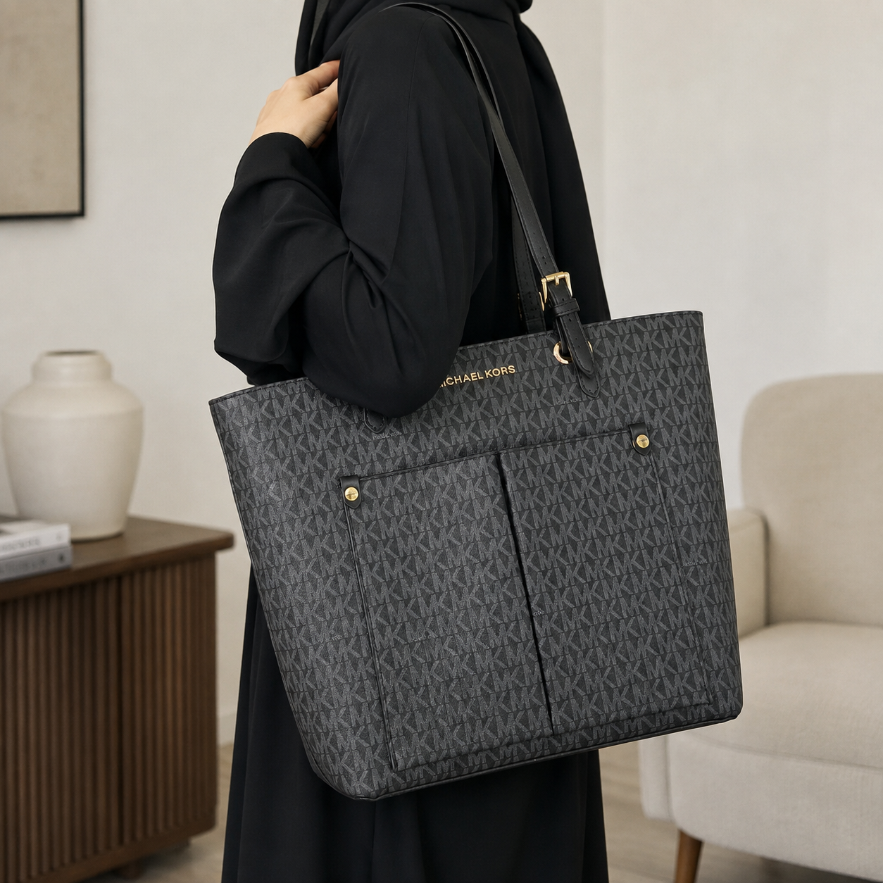 Michael Kors Jet Set Medium Logo Pocket Tote Bag
