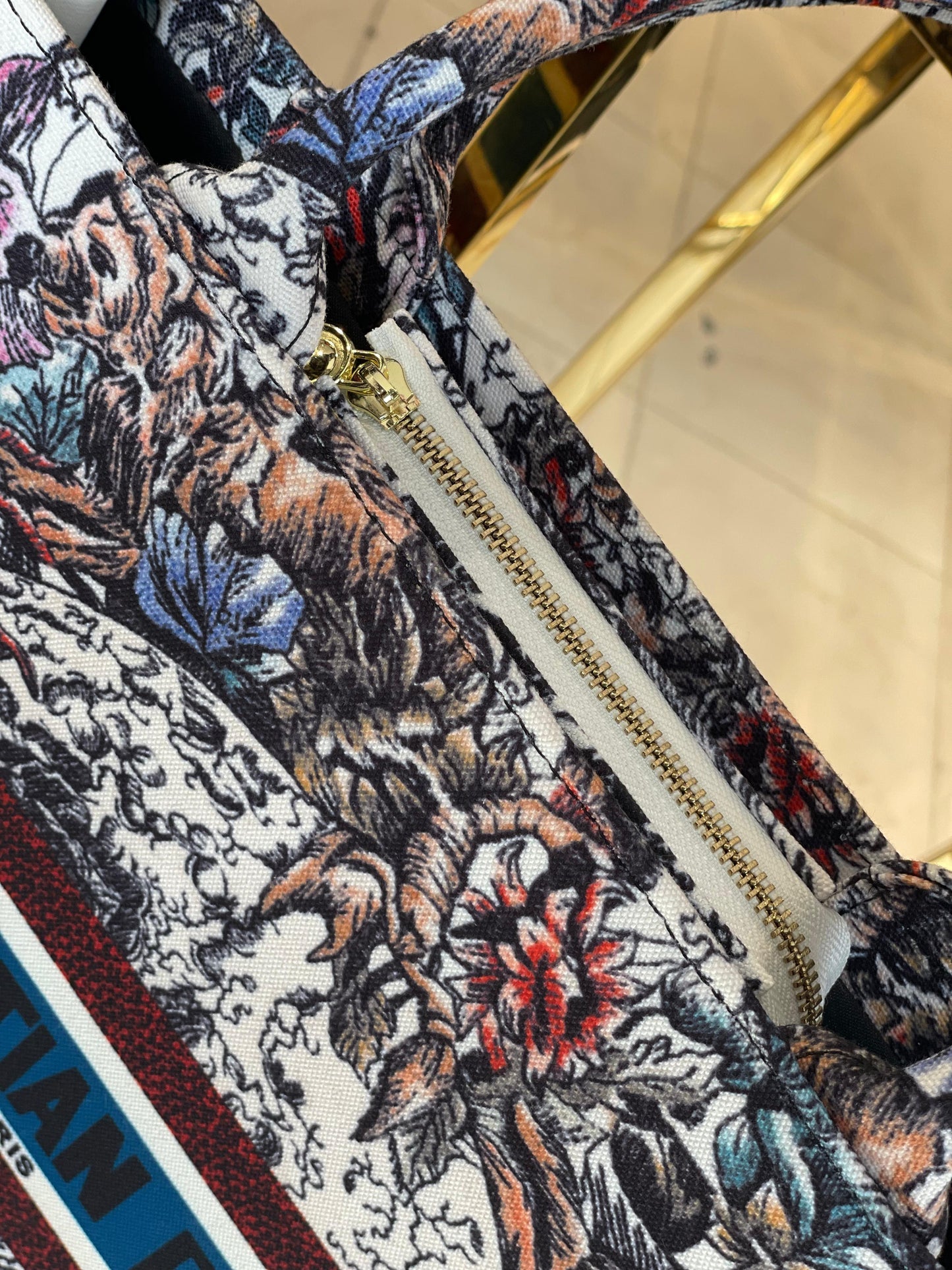 Dior totte bag